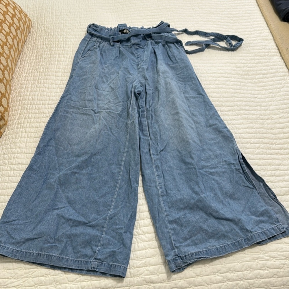 Faded flowy wide legged pant